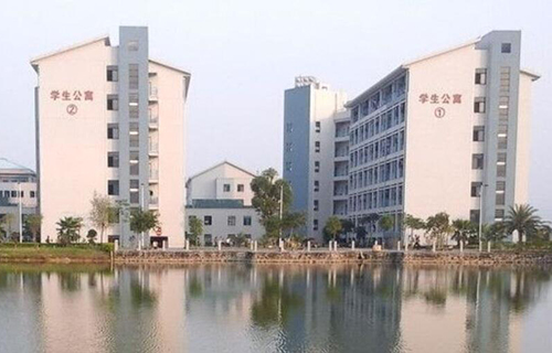 商丘醫(yī)學高等?？茖W校2021年招生簡章