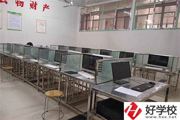 懷化成碩職業(yè)學(xué)校的地址在哪？有什么辦學(xué)特色？