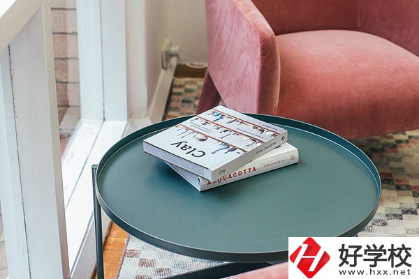 懷化啟航衛(wèi)生學校護理專業(yè)好不好？學費貴嗎？