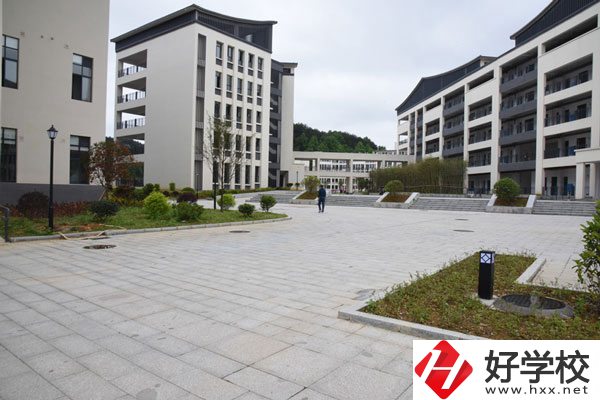 新晃侗族自治縣職業(yè)中等專業(yè)學(xué)校好不好？
