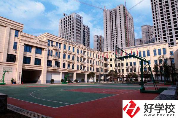 長沙湘麓醫(yī)藥中專學校怎么樣？師資力量如何？