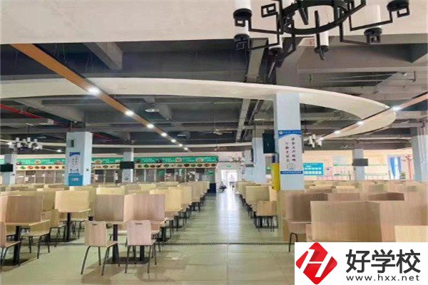 長沙經(jīng)貿(mào)職業(yè)中專有哪些招生專業(yè)？有哪些辦學優(yōu)勢？