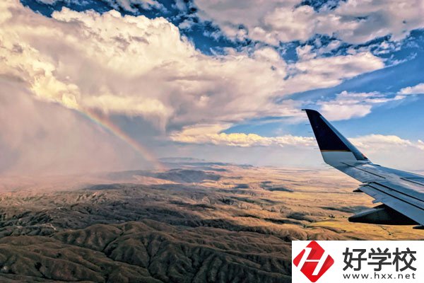 桂東縣職業(yè)教育中心報(bào)名要求有哪些？學(xué)費(fèi)貴嗎？