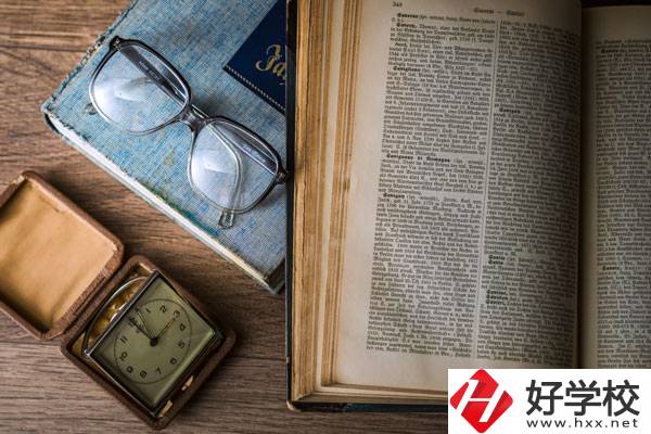 郴州工業(yè)交通學(xué)校辦學(xué)地址在哪兒？