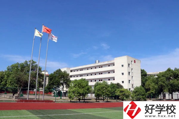湘潭鐵路工程學(xué)校開設(shè)了哪些專業(yè)？就業(yè)前景如何？
