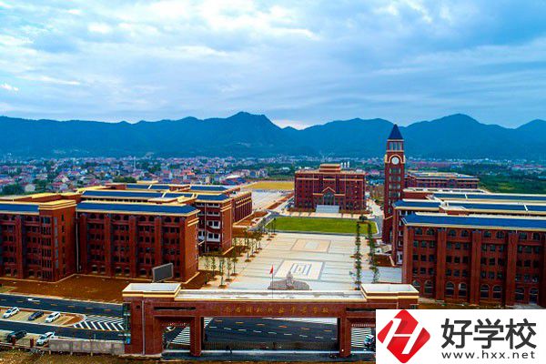 湖南省湘北職業(yè)中專學(xué)校的辦學(xué)規(guī)模怎么樣？