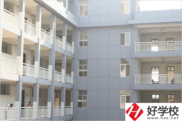 張家界公辦中職有哪些？學(xué)費(fèi)多少？