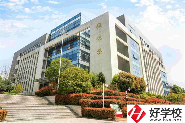 湖南省商業(yè)技師學(xué)院有哪些專業(yè)？就業(yè)率高不高？