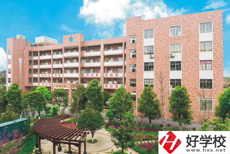 武岡市職業(yè)中專學校有哪些辦學優(yōu)勢？
