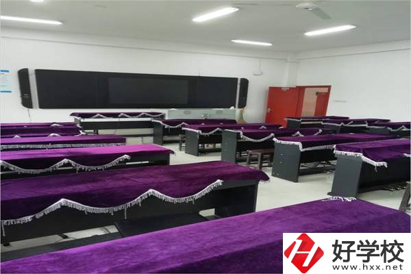 湘中幼兒師范高等?？茖W(xué)校實(shí)訓(xùn)室
