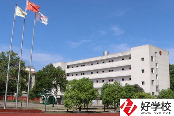 湘潭鐵路工程學(xué)校是職校嗎？師資力量怎么樣？