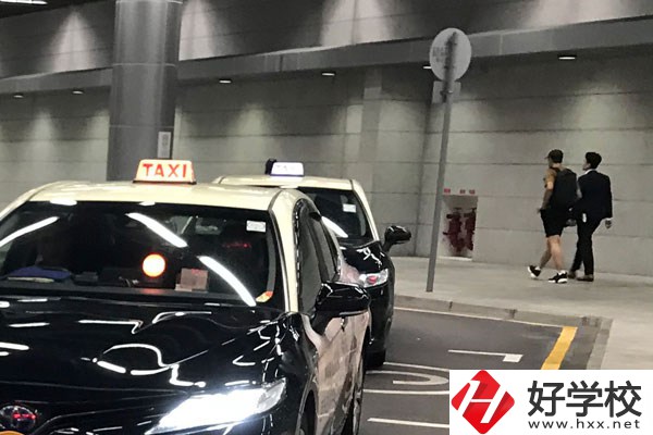 初中畢業(yè)讀婁底工貿(mào)職業(yè)中專，可以學(xué)什么專業(yè)？