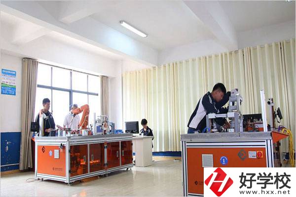 湘潭縣職業(yè)技術(shù)學(xué)校有什么辦學(xué)特色和優(yōu)勢？