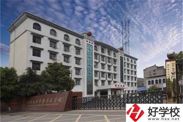 益陽(yáng)有哪些計(jì)算機(jī)職校？專業(yè)就業(yè)前景怎么樣？