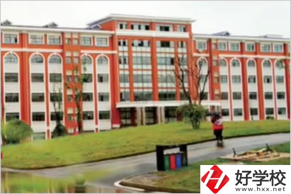 湖南醫(yī)藥職業(yè)中專有哪些招生專業(yè)？報考要求是什么？