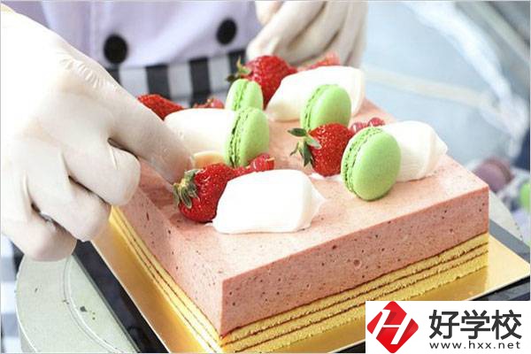 在湖南女生讀技校學(xué)什么專業(yè)最吃香？就業(yè)前景怎么樣？