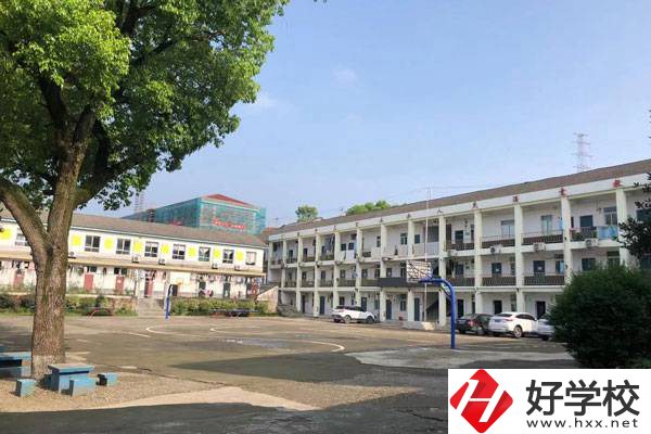 石門民族職業(yè)技術(shù)學(xué)校的辦學(xué)特色有哪些？
