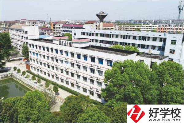 益陽衛(wèi)生職業(yè)技術(shù)學(xué)校怎么樣？是公辦還是民辦？