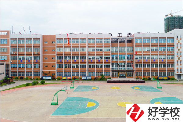 湖南健康學(xué)校是公辦嗎？師資力量怎么樣呢？