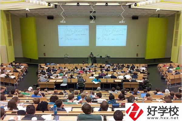湖南有哪些適合體育生學(xué)習(xí)的中職學(xué)校？學(xué)費(fèi)貴不貴？