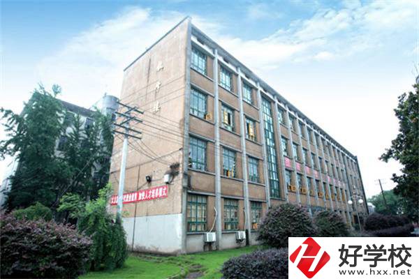 湘潭交通職業(yè)學校是公辦嗎？學費是多少？
