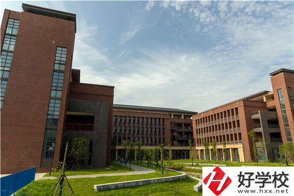 常德財經(jīng)中等專業(yè)學(xué)校有哪些專業(yè)？