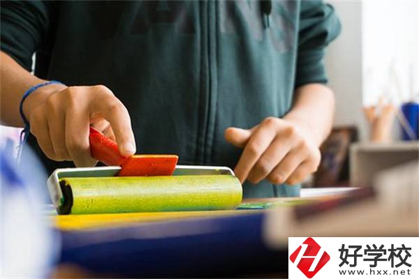 在湖南考不上高中又想繼續(xù)讀書怎么辦？有學(xué)校推薦嗎？