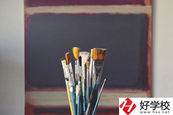 郴州市第一職業(yè)中專的學(xué)費多少錢？值得讀嗎？