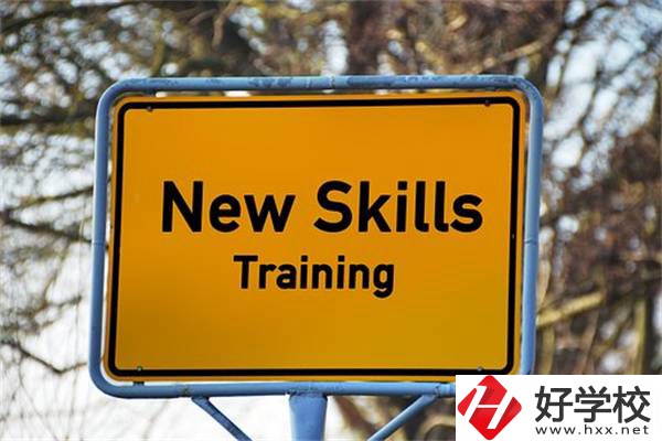 家長在湖南選中職時要看哪幾點？有什么學(xué)校推薦？