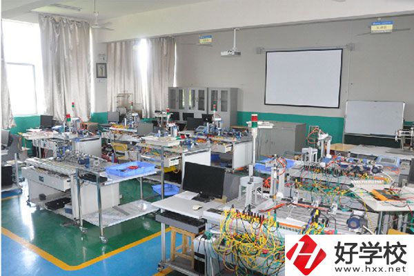 懷化工業(yè)中等專業(yè)學(xué)校值得去讀嗎？開設(shè)有哪些專業(yè)？