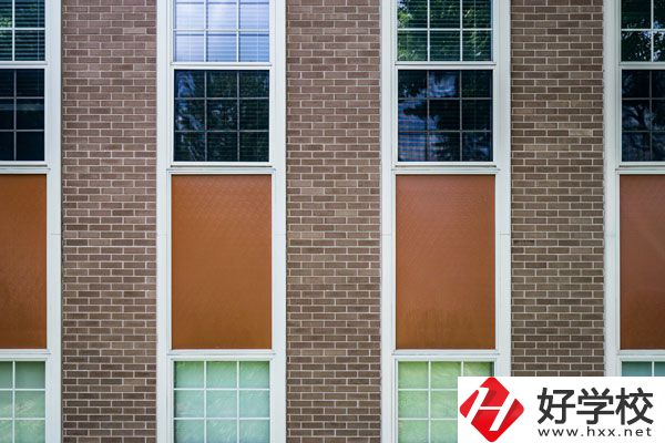 資興市職業(yè)中專環(huán)境好不好？宿舍怎么樣？