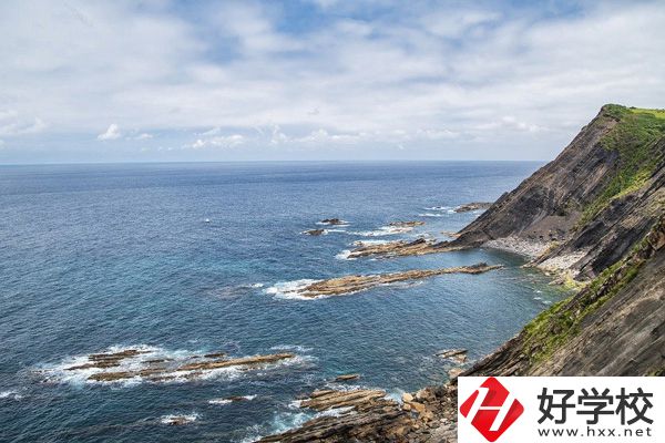 華容縣職業(yè)中專學(xué)校有高考班嗎？升學(xué)率怎么樣？