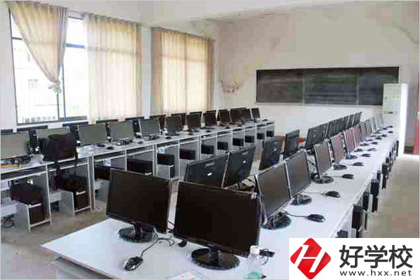 永州市第二技工學校是公辦還是民辦？辦學條件怎么樣？