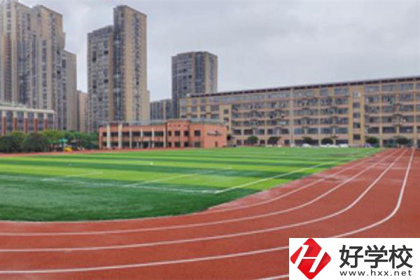 長沙市經(jīng)開中等職業(yè)技術(shù)學校收費標準怎么樣？