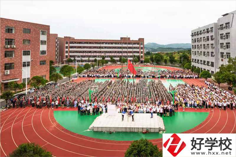武岡市職業(yè)中專(zhuān)學(xué)校航空服務(wù)專(zhuān)業(yè)怎么樣？值得報(bào)考嗎？