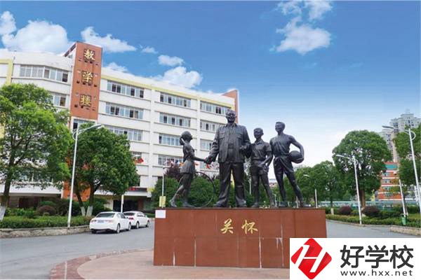 長沙衛(wèi)校推薦，中職學(xué)校學(xué)醫(yī)衛(wèi)專業(yè)有用嗎？