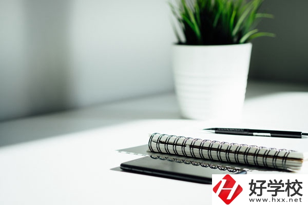 湖南省道縣師范學(xué)校好不好？什么專(zhuān)業(yè)女生最多？