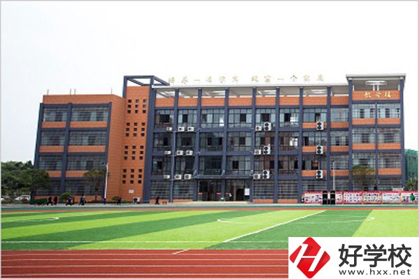 鳳凰縣職業(yè)中專學(xué)校實(shí)力如何？就業(yè)前景怎么樣？