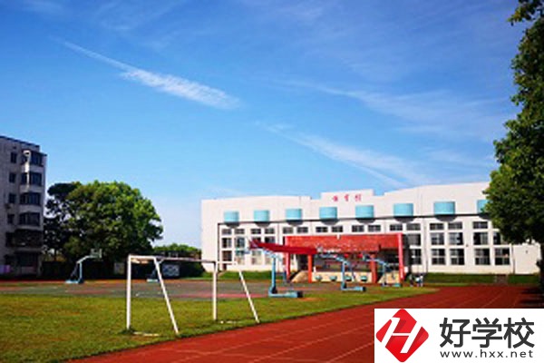 初中畢業(yè)后打算在湘潭讀中專，有哪些好學(xué)校推薦？
