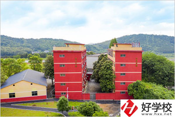 郴州中大高科職業(yè)技術學校有哪些重點專業(yè)？好就業(yè)嗎？