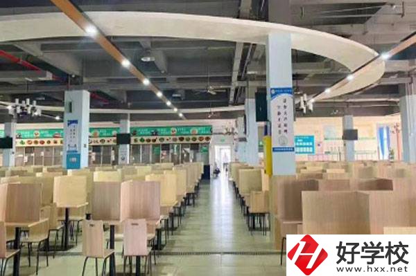 長沙經(jīng)貿(mào)職業(yè)中專有哪些招生專業(yè)？學(xué)費(fèi)是多少？