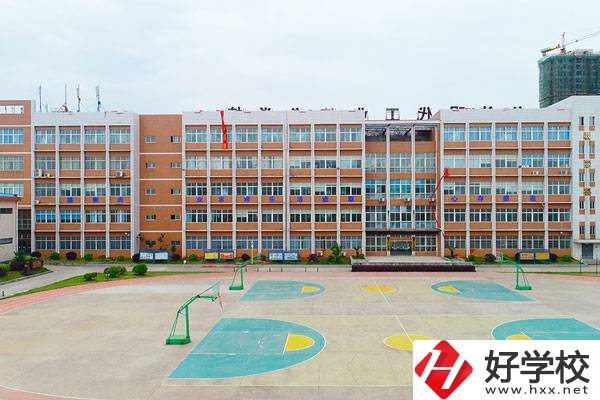 湖南有哪些技工學校適合女孩子學習？