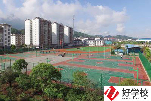 桑植縣職業(yè)中等專業(yè)學(xué)校運(yùn)動場