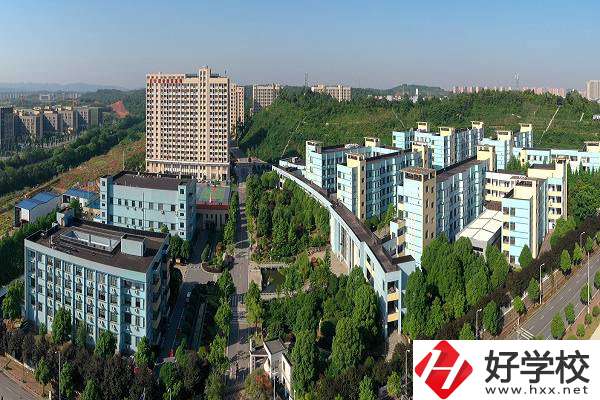 長沙財經(jīng)學校怎么報名？要填志愿嗎？