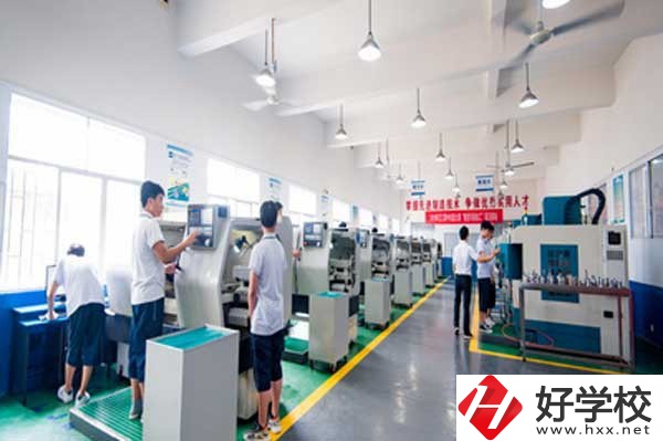 湖南省芷江民族職業(yè)中專學(xué)校有哪些辦學(xué)特色？