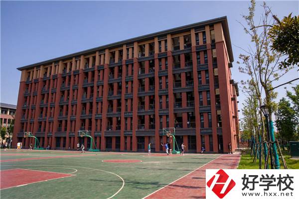 湖南有哪些財(cái)經(jīng)類(lèi)的公辦職校？