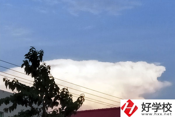 漣源市工貿(mào)職業(yè)中等專業(yè)學(xué)校專業(yè)就業(yè)前景怎么樣？