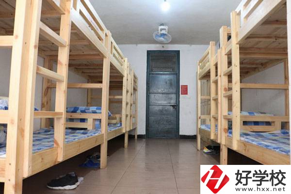 長沙航天學(xué)校報考條件有哪些？