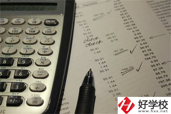 湖南想沖本科可以讀哪所職高？哪個(gè)專業(yè)招生名額最多？