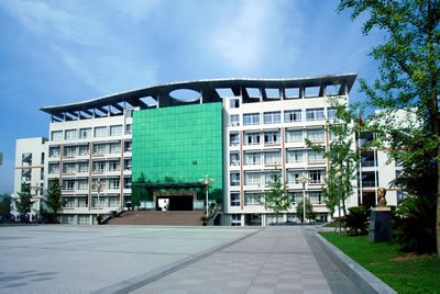 四川閬中師范學校有什么專業(yè)？